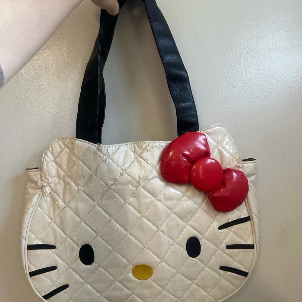 Hello Kitty Quilted Cream and Red Shoulder Bag